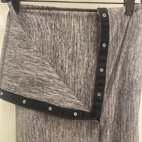 Lululemon Vinyasa Scarf Space Dye Camo Seal Grey Deep Coal - Picture 2 of 4